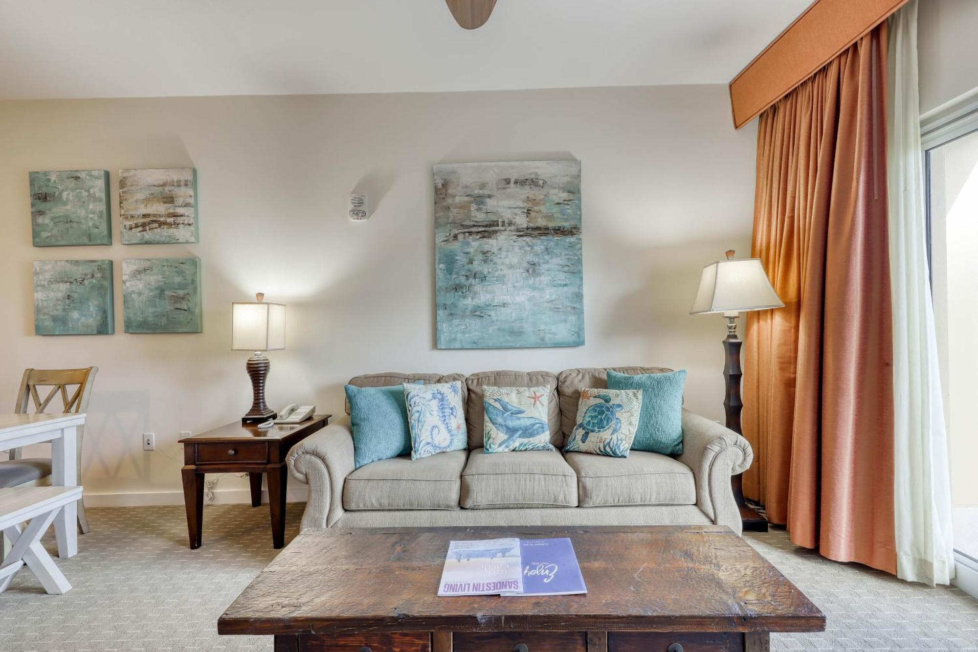 Luau Condos Destin Room photo
